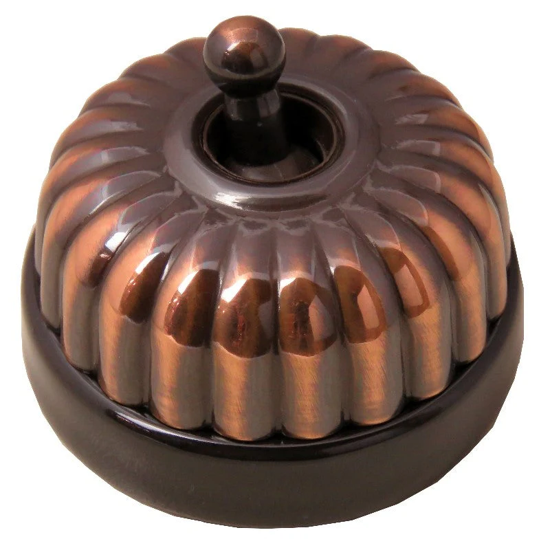 Classic 20 Series 10a Toggle Switch With Fluted Cover And Porcelain Base - Image 7